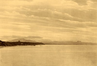 Biarritz - Pirenelerin Zinciri, c1930. by Unbekannt