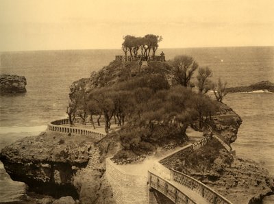 Biarritz - Basta Kayası, c1930. by Unbekannt