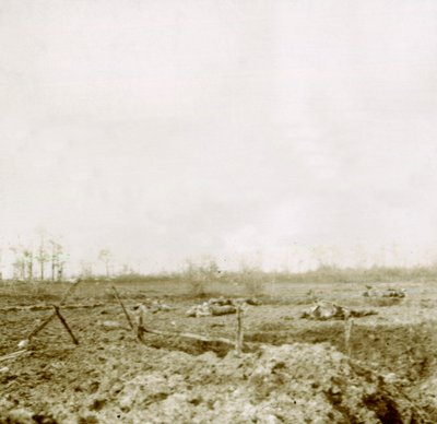 Saldırıdan sonraki cesetler, c1914-c1918 by Unbekannt