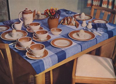 Kahvaltı - Bowman Bros. Ltd. tarafından hazırlanan bir kahvaltı masası düzenlemesi, Londra, 1939 by Unbekannt