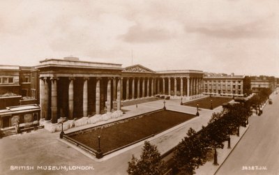 British Museum, Londra, c1920. by Unbekannt