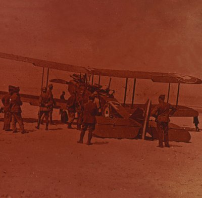 Bozuk İngiliz uçağı, c1914-c1918. by Unbekannt