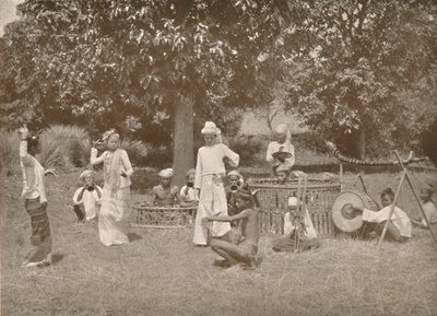 Burmalı Müzisyenler ve Pwe Dansçıları, 1900. by Unbekannt