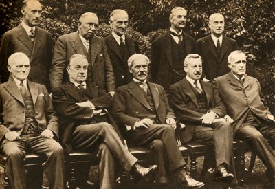 Ulusal Hükümet Kabinesi, 1931, 1933. by Unbekannt