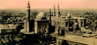 Kahire: Genel görünüm ve Sultan Hasan Camii, c1918-c1939. by Unbekannt