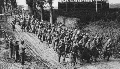 Yakalanan Fransız askerleri, Somme, Fransa, I. Dünya Savaşı, 1917 by Unbekannt