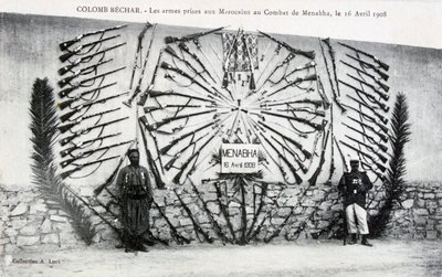 Menabha savaşından ele geçirilen silahlar, Colomb-Béchar, Cezayir, c1910 by Unbekannt