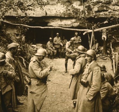 Mağaralar, Gennevilliers, Fransa, c1914-c1918 by Unbekannt