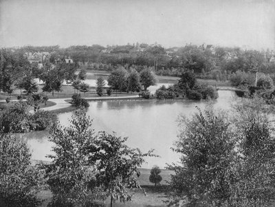 Central Park, Minneapolis, c1897. by Unbekannt