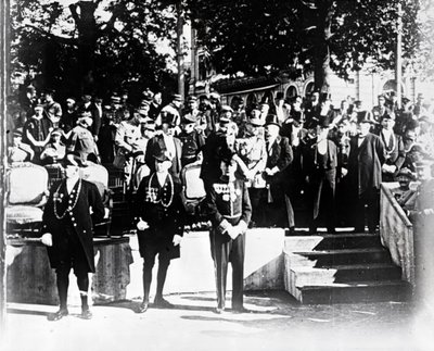 Devlet adamları ve yetkililerle tören, c1914-c1918 by Unbekannt