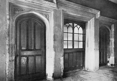 Kiralık ev. Salonun Perde-Geçitinden Mutfağa ve Ofislere Açılan Kapılar, 192 by Unbekannt