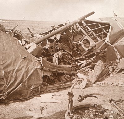 Düşen uçak, Sainte-Marie-à-Py, kuzey Fransa, c1914-c1918 by Unbekannt