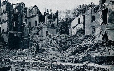 İç Tapınak bahçesinden harap binalar, 1941 by Unbekannt