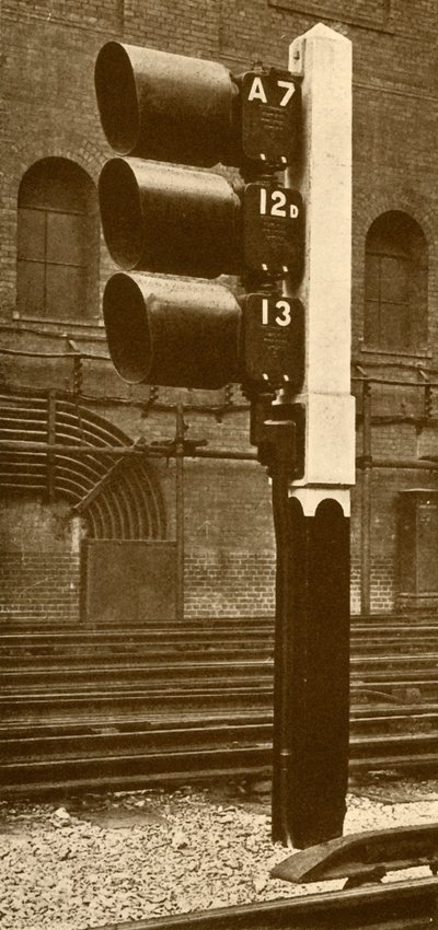 Elektrik Lambası Sinyalleri, Gündüz Kullanımı İçin Gölgeli, Baker Street İstasyonunda, Metropolitan Demiryolu, 193 by Unbekannt