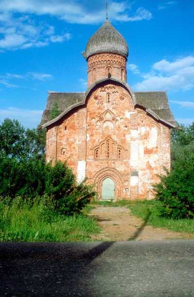 Bir kilisenin dış cephesi, Novgorod, Rusya by Unbekannt
