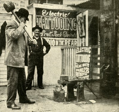 Fuar alanı cazibesi, 1910. by Unbekannt