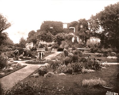 Aldershot yakınlarındaki Farnham Kalesi, Surrey, 1894. by Unbekannt