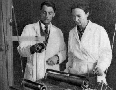 Frederic Joliot ve Irene Joliot-Curie, Fransız bilim adamları, 1935 by Unbekannt