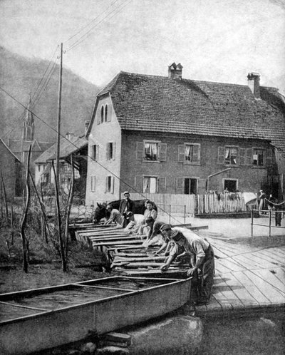 Çamaşırlarını yıkayan Fransız askerleri, Birinci Dünya Savaşı, 1915 by Unbekannt
