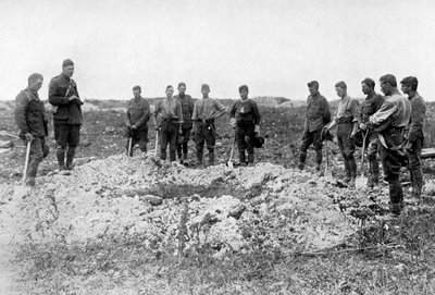 Batı Cephesinde Cenaze, Birinci Dünya Savaşı, 1916, c1920 by Unbekannt