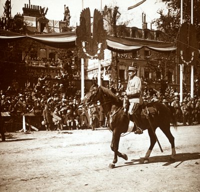General Toulorge zafer geçit töreninde, Paris, Fransa, c1918-c1919 by Unbekannt