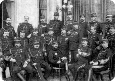 Georges Boulanger, Fransız general ve politikacı, diğer ordu subaylarıyla birlikte, 1888 by Unbekannt