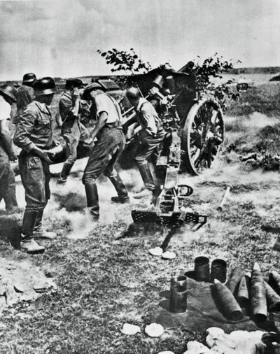 Alman topçusu Doğu Cephesinde eylem halinde, 1941 by Unbekannt