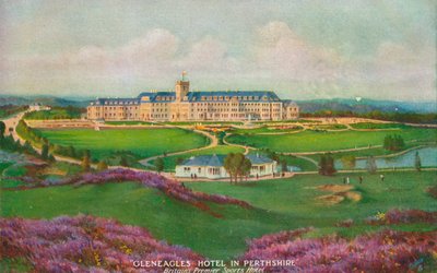 Perthshire'daki Gleneagles Oteli, 1930 dolayları by Unbekannt