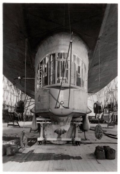 Bir Zeplin hava gemisinin gondolu, Konstanz Gölü, Almanya, c1909-1933 1933 by Unbekannt