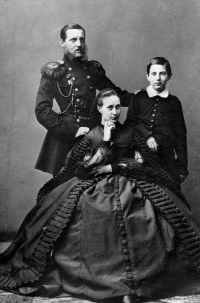 Rusya Büyük Dükü Konstantin Nikolayevich, karısı ve oğullarından biri ile, 1860 by Unbekannt