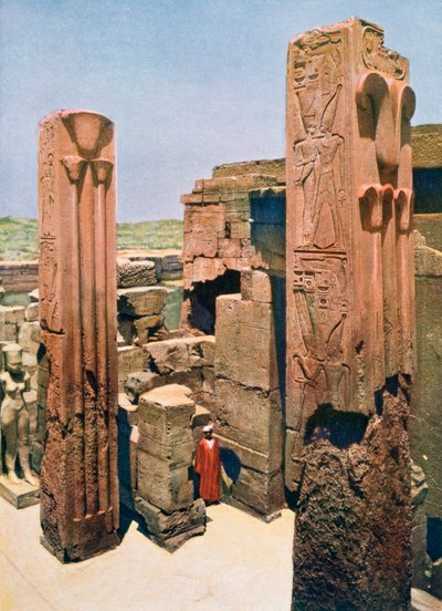 Lotus ve papirüs süslemeli granit sütunlar, Amun-Re Tapınağı, Karnak, Mısır, 20. yüzyıl by Unbekannt