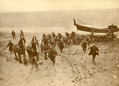 Cankurtaran Teknesini Çekmek, c1930. by Unbekannt