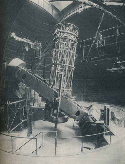 Çelik ve Betonla Korunmuş Yuvarlak, 100 İnç Reflektör, c1935 by Unbekannt