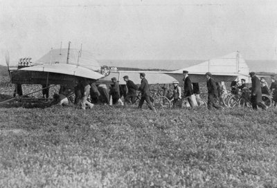 Hubert Latham, Louis Bleriot