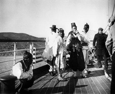 Bir gemide Japon yetkililer, Kore, 1900 by Unbekannt
