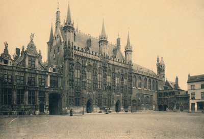 Adalet Sarayı, Belediye Binası ve Kutsal Kan Şapeli, c1910 by Unbekannt