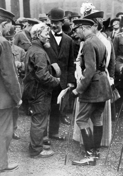 Bir gemi yapımcısı ile King George V ve Queen Mary, Birkenhead, Birinci Dünya Savaşı, 1914-1918, c1920 by Unbekannt