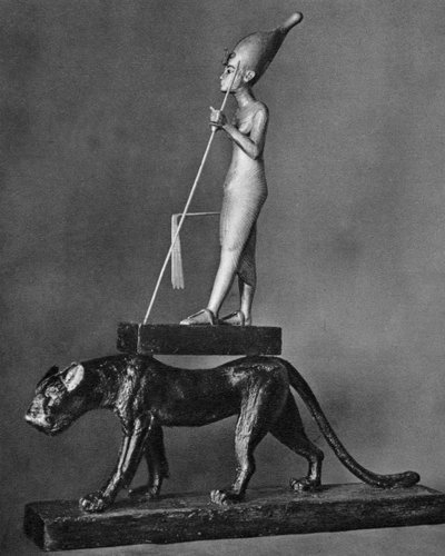 Siyah bir leopar üzerinde Kral Tutankamon c1341 BC-c1323 BC, 1936 by Unbekannt