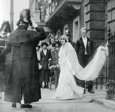 Leydi Elizabeth Bowes-Lyon, 26 Nisan 1923, Westminster Abbey