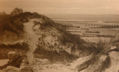 Le Dunes et la Plage, Kum Tepeleri ve Sahil, c1900. by Unbekannt
