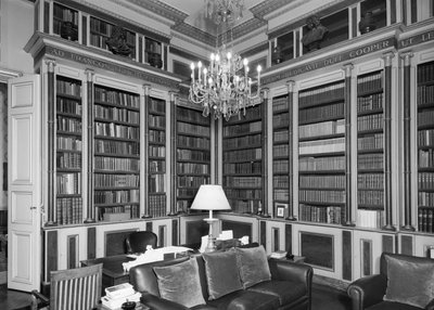 Kütüphane, İngiliz Büyükelçiliği Hotel de Charost 39 Rue de Faubourg Saint Honore, Paris, Fransa, 1964 by Unbekannt