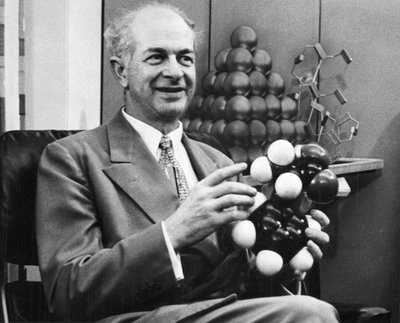 Linus Pauling, Amerikalı kimyager, c1954 by Unbekannt