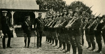 Lord Kitchener, Avustralya Harbiyelilerini inceliyor, Birinci Dünya Savaşı, c1914, c1920. by Unbekannt
