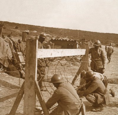 Dikenli tel yapımı, c1914-c1918 by Unbekannt