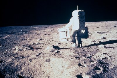 İnsanlı Uzay Uçuşu, ABD, Apollo 11 Apollo 11 astronotu Edwin ÔBuzzÕ Aldrin, Ay