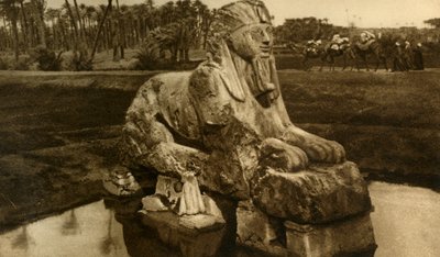 Memphis - Kaymaktaşı Sfenks, c1918-c1939. by Unbekannt