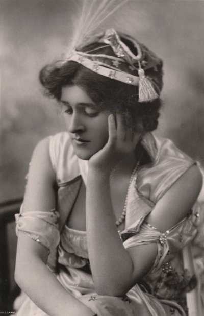 Bayan Zena Dare, 1887-1975, c1930. by Unbekannt