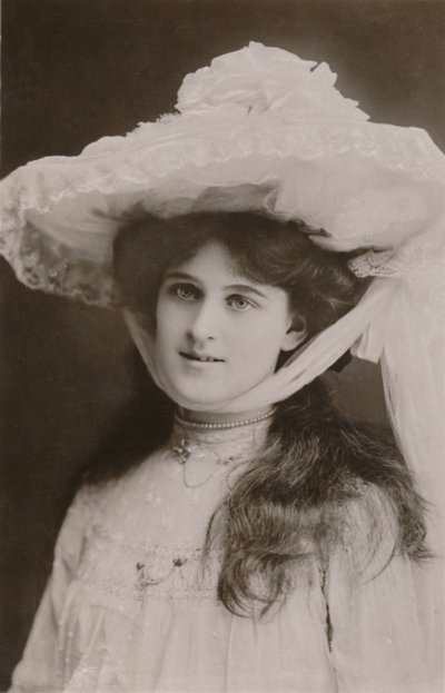Bayan Zena Dare, 1887-1975, c1930. by Unbekannt