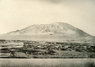 Erebus Dağı... Soldaki Eski Krater, c1908, 1909. by Unbekannt