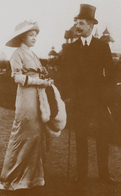 Moura Budberg, ilk kocası von Benckendorf ile Berlin At Yarışı
